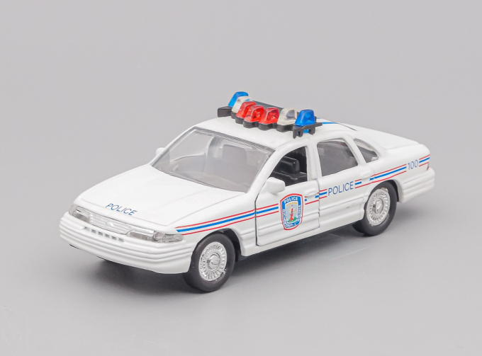 FORD Crown Victoria Richmond Police, white