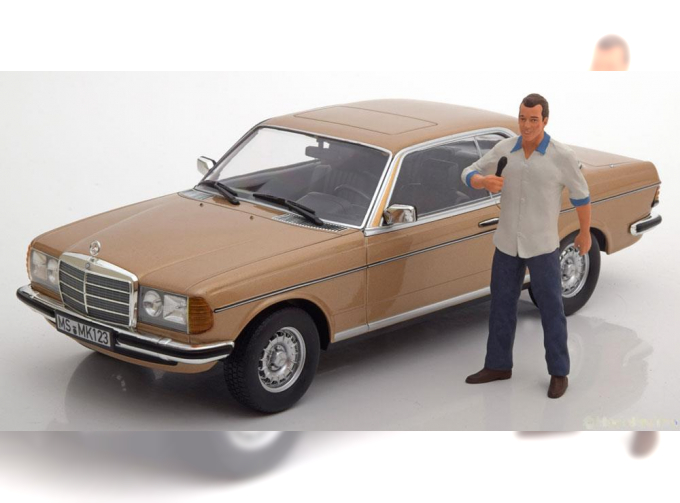 FIGUR Reporter Kai modelcar not included