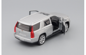 CADILLAC Escalade (2017), silver