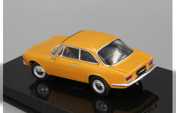 ALFA ROMEO 1750 GTV LH DRIVE / SENFGELB (1967), yellow