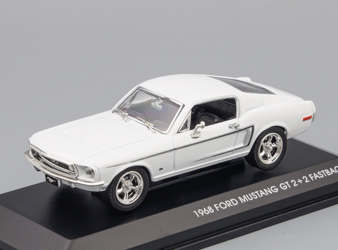 FORD Mustang GT, white