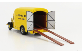 ALFA ROMEO 500 Race Car Transporter Scuderia Ferrari (1936), yellow
