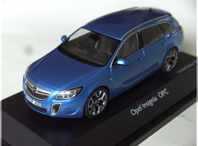 OPEL Insignia Sports Tourer OPC (2010), arden blue