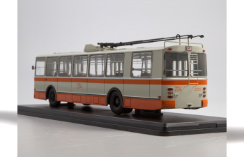 Троллейбус ЗИУ-9 г.Хабаровск маршрут №1, белый / оранжевый