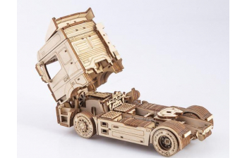 Сборная модель Камский грузовик 5490 седельный тягач (клей в комплекте)