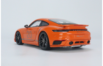 PORSCHE 911 (992) Turbo S Sport Design (2021), orange silver