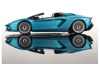 Lamborghini Aventador S Roadster (blue)