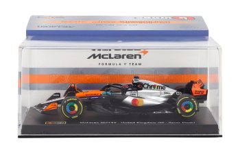 McLAREN F1 Mcl39 Team Mclaren №81 2nd Silverstone British Gp (2025) Oscar Piastri - With Pilot And Showcase, Orange Chrome Black