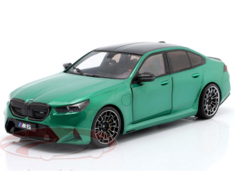 BMW M5 (G90) M (2025), Isle of Man green metallic