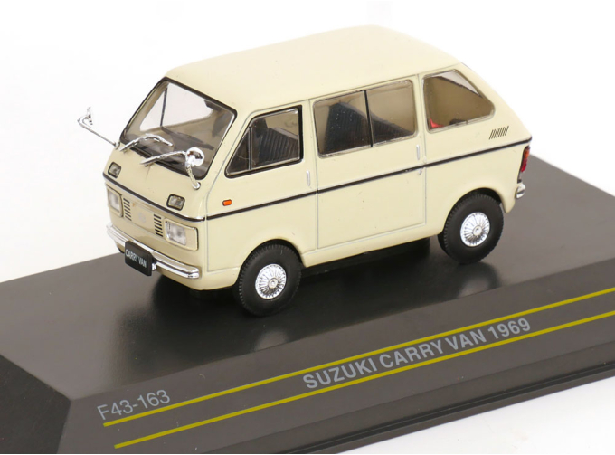 Suzuki Carry Van (1969), white