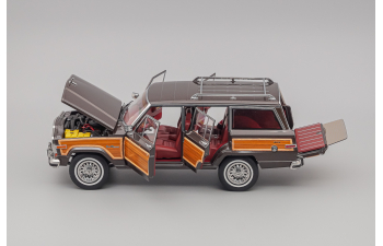 JEEP Grand Wagoneer, brown