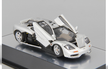 McLAREN F1 Road Car Short Tail (1994), magnesium silver / metallic silver