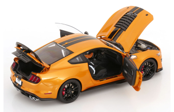 FORD Mustang Shelby GT 500, yellow black