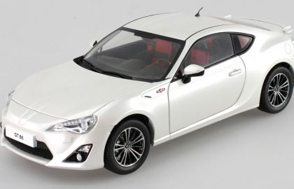 TOYOTA GT86 2012, satin white pearl