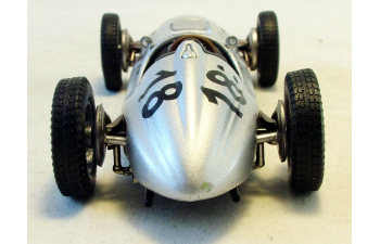 MERCEDES-BENZ W 154 Racing Car (1939), Mercedes-Benz Offizielle Modell-Sammlung 48, серебристый