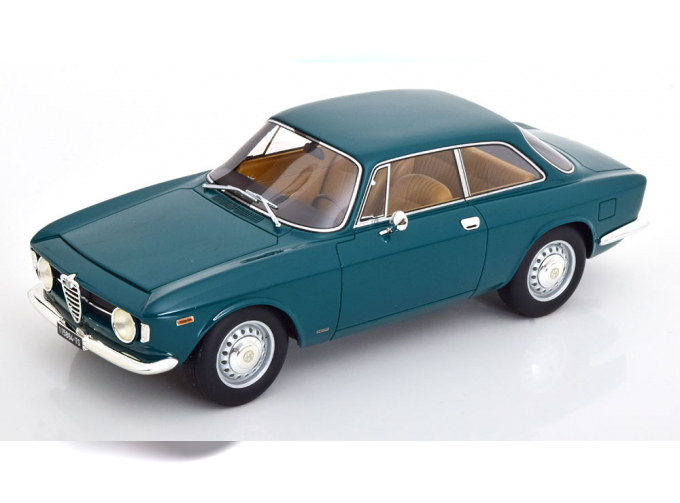 ALFA ROMEO Giulia GT 1300 Junior (1968), dark green