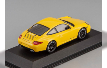 PORSCHE 911 GTS 997 II (2011), yellow