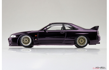 Сборная модель Nissan Skyline GT-R -R33 Custom Wheel (Mid-Night Purple)