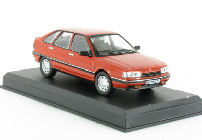 RENAULT 21 GTS 1990, серия Auto Plus La Collection 76, красный