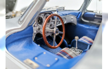 MERCEDES-BENZ 300 SLR Coupé blue interior (1955)