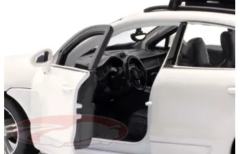 PORSCHE Macan with cargo box (2014), white
