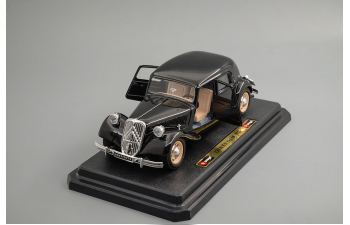 CITROEN 15 CV TA (1938), black