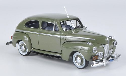 FORD Super Deluxe 1941, green