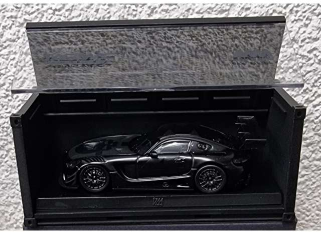 Mercedes AMG GT3 #4 with container & figure, black 2018