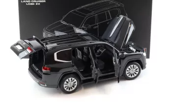 TOYOTA Land Cruiser 300-zx (2024), black