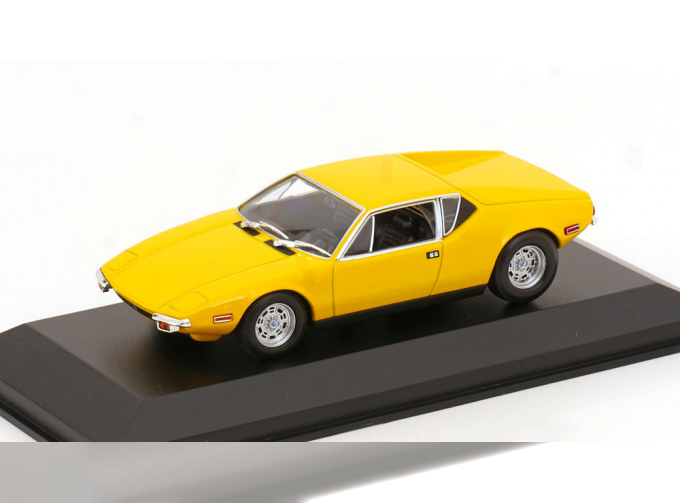 DE TOMASO Pantera (1972), yellow