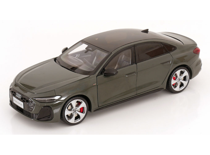 AUDI A5L (2025), dark green-metallic