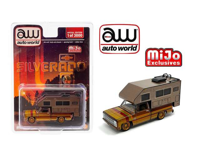 Chevrolet Silverado pick-up with Camper 1983