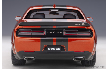 Dodge Challenger SRT Hellcat Widebody - 2018 (go mango/dual gunmetal center stripes)