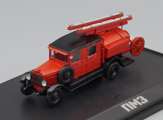 Пожарный автомобиль ПМЗ на базе ЗИS-5, красный