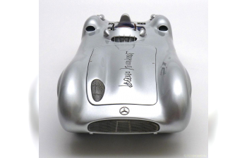 MERCEDES-BENZ W 196R Stromlinie with original signature, Hans Herrmann (1954/55), silver