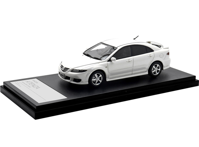 MAZDA Atenza Sports 23S (2002), snowflake white pearl mica