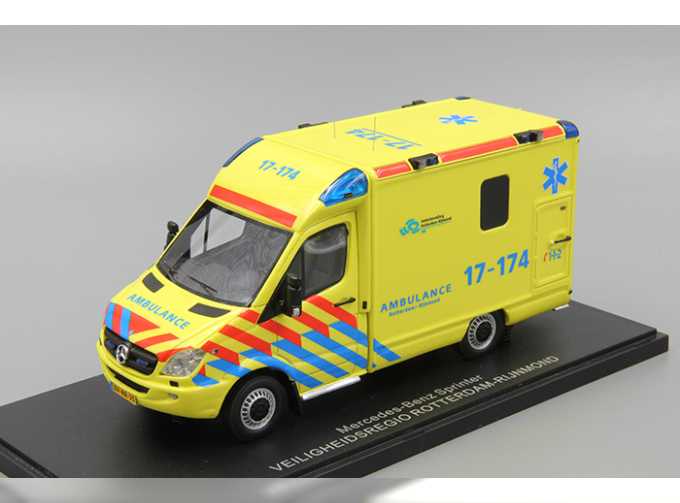 MERCEDES-BENZ Sprinter Ambulance Veiligheidsregio Rotterdam-Rijnmond (2008), yellow