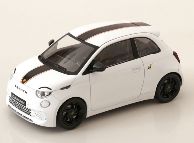 FIAT Abarth 500e (2024), white