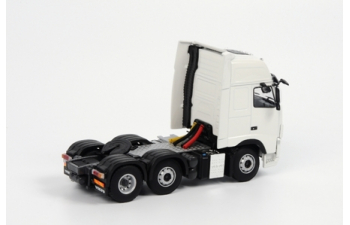 VOLVO FH3 Globetrotter XL 6x2, White Line 1:50, белый