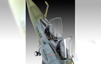 Сборная модель Истребитель Mirage 2000D (подарочный набор)