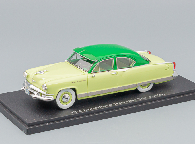 Kaiser-Frazer Manhattan 2-Door-Sedan - 1953 (green)