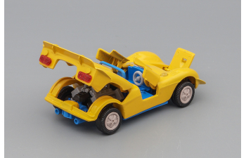 ALFA ROMEO 33-3, yellow