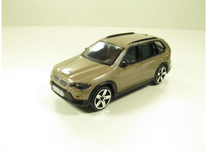 BMW X5 E70, бежевый