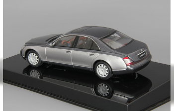 MAYBACH 57 SWB (2003), himalayas grey dark / himalayas grey bright