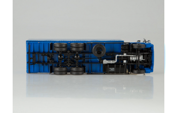 Камский грузовик 65117 бортовой (рестайлинг), синий