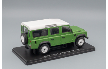 LAND ROVER Defender 110 (2005), green