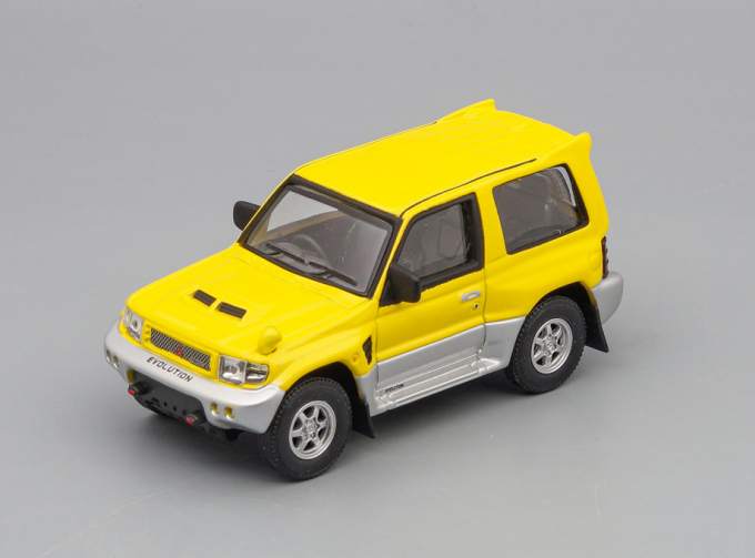 MITSUBISHI Pajero Evilution, yellow