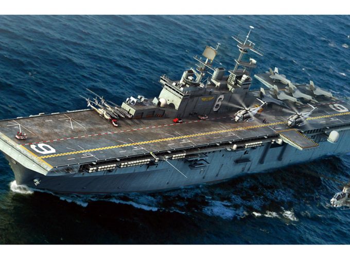 Сборная модель Корабль USS Bonhomme Richard LHD-6