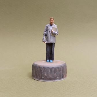 Фигура 0903 Даша с отчетом по практике, окрашенная (цвет в ассортименте)