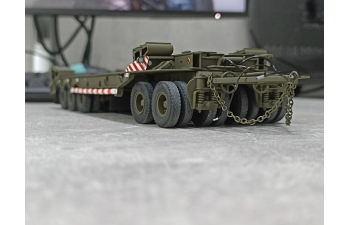 Сборная модель трал-тяжеловоз Transporta P-50